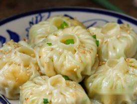 Erişte Egg Bao 西葫芦鸡蛋虾笼包
