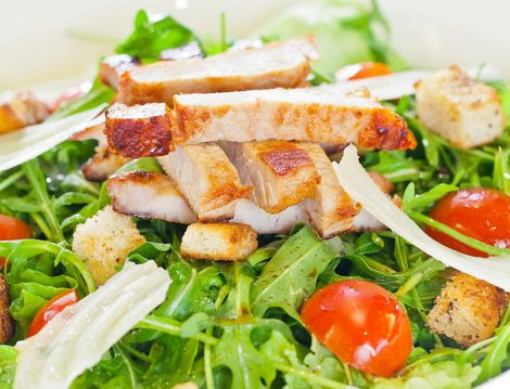 PARMESANLI TAVUK SALATA