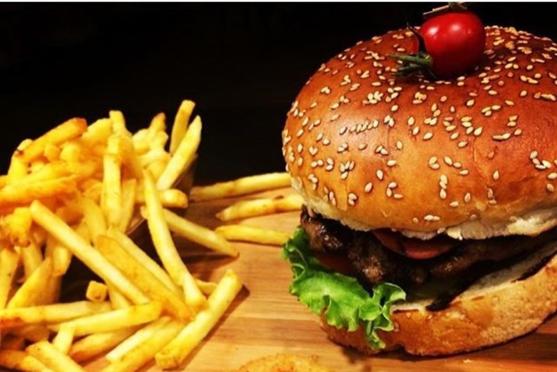 DOUBLE BURGER