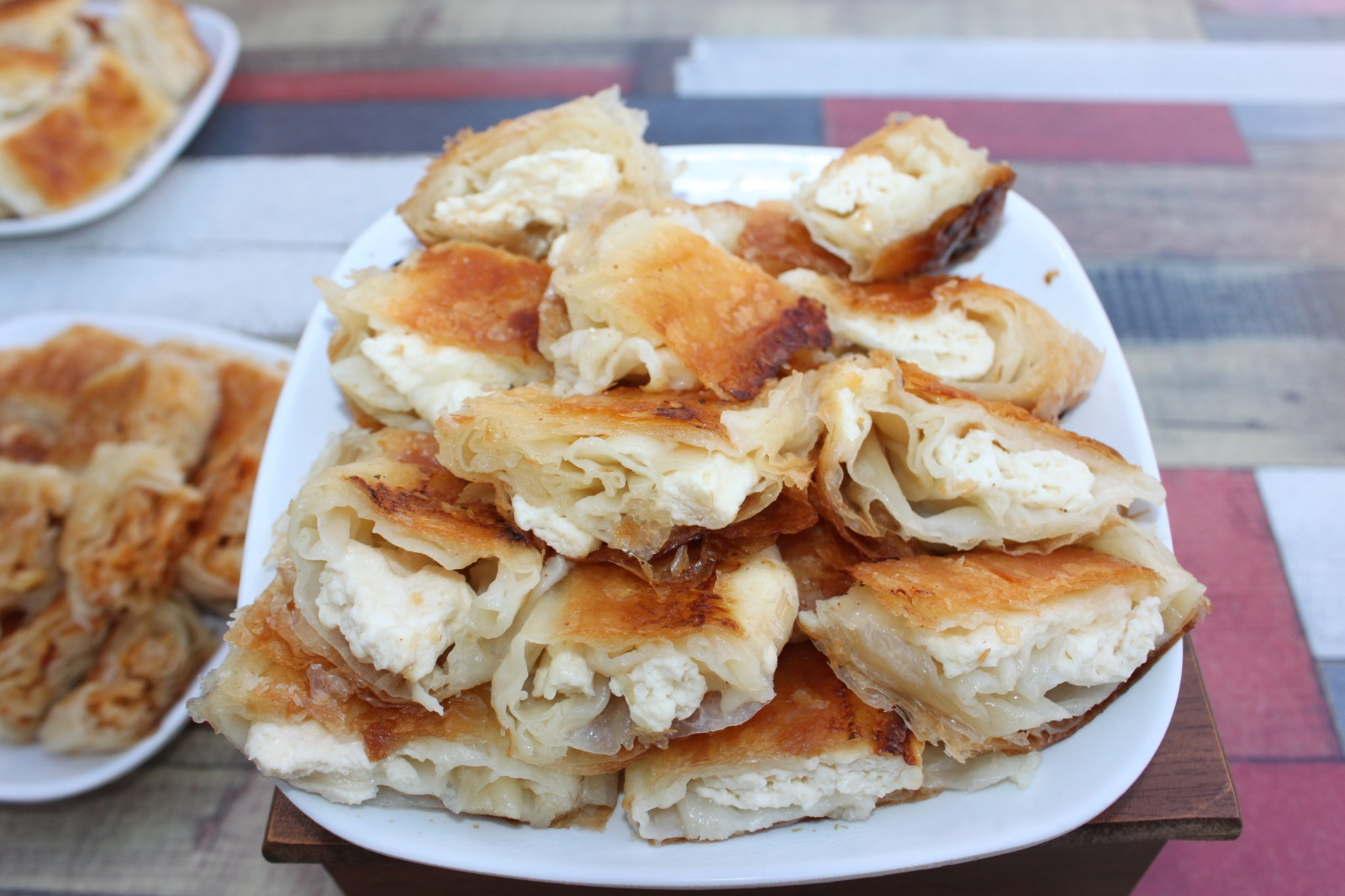 PEYNİRLİ KOL BÖREĞİ