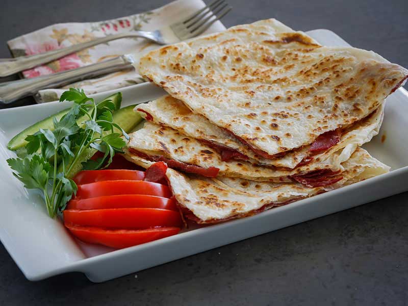 Sucuklu-Kaşarlı Gözleme