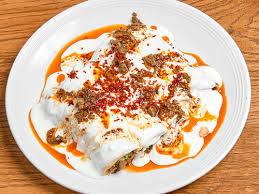 YOĞURTLU BİFTEK TANTUNİ (AÇIK EKMEK)