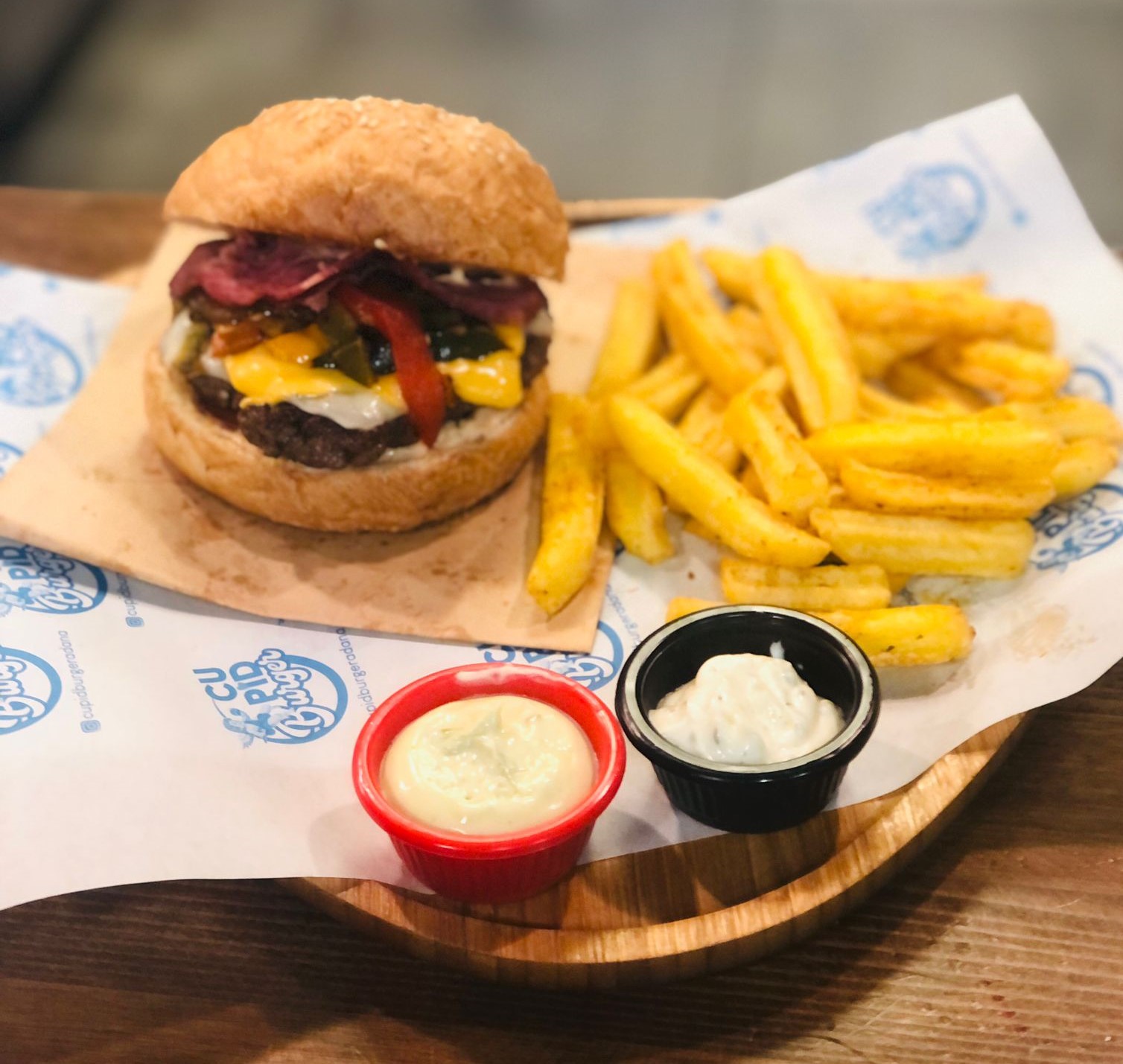SPECİAL BURGER