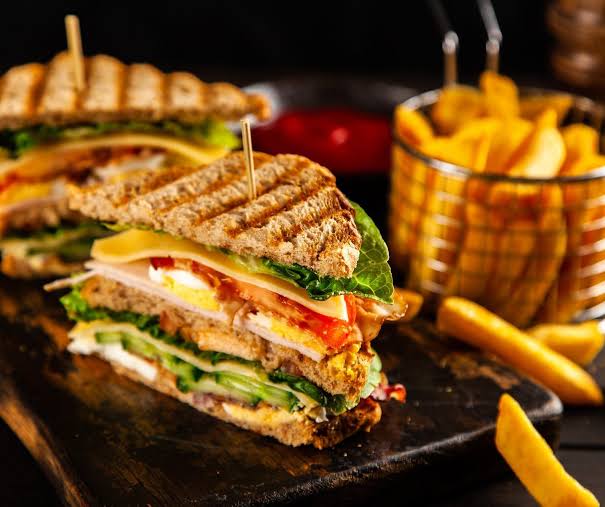 CLUB SANDVİÇ-CLUB SANDWICH