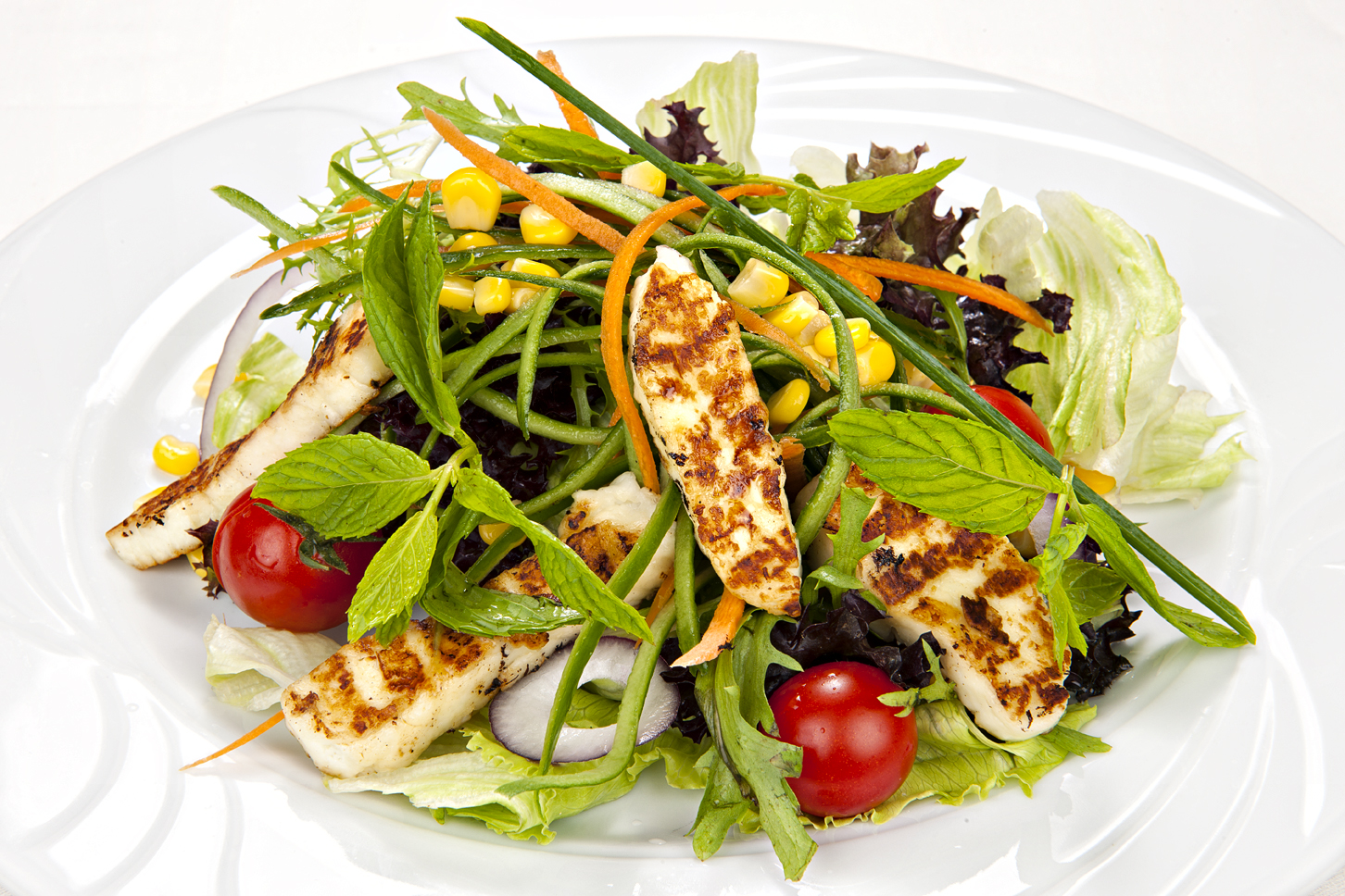 Halloumi Cheese Salad / Hellim Salatası