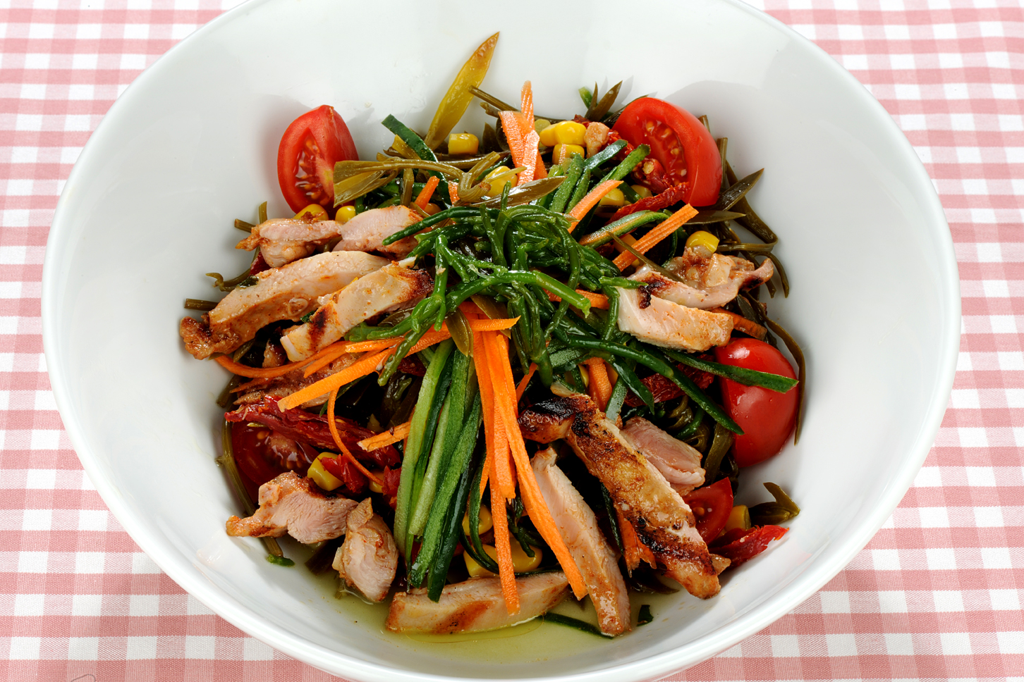 Grilled Chicken Salad / Izgara Tavuk Salatası