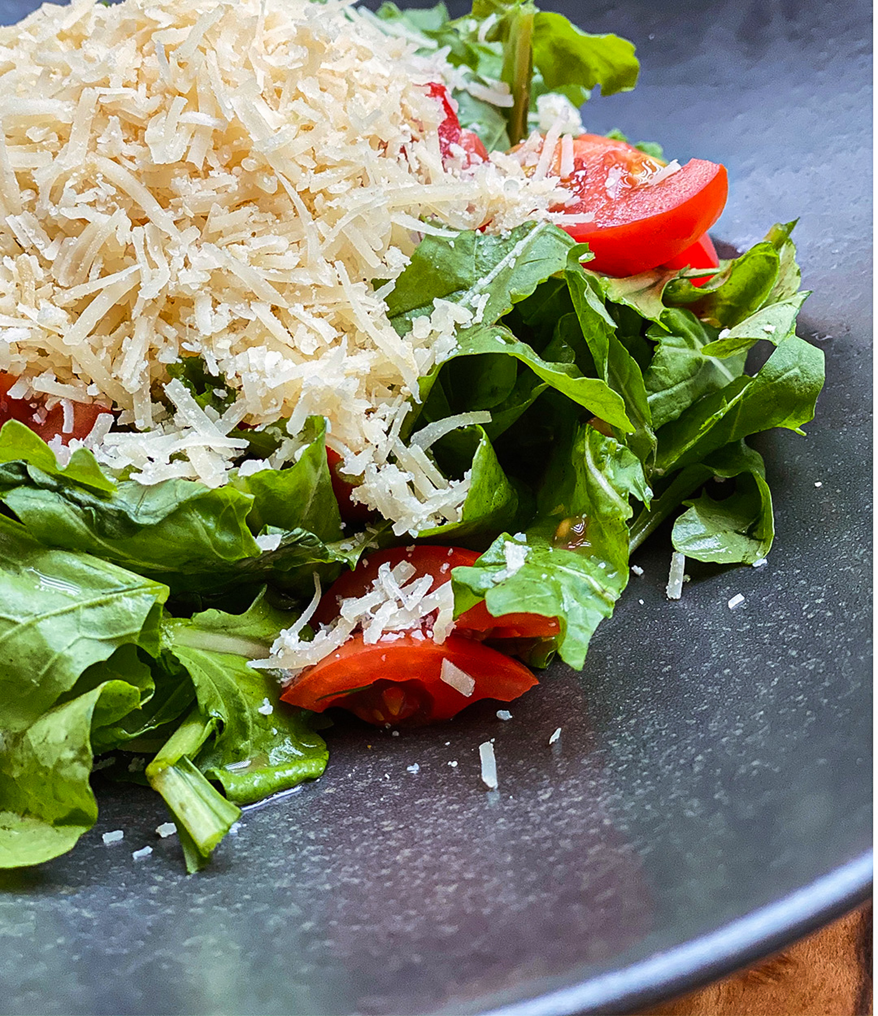 Roka Parmesan Salata 