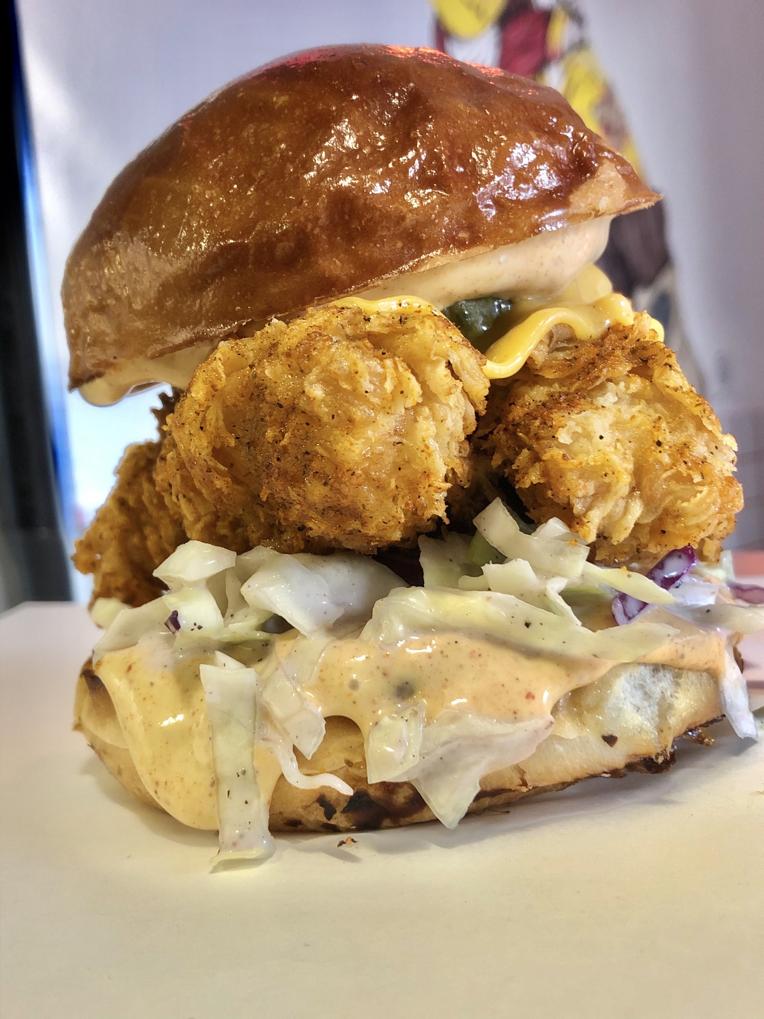 HOT BURGER