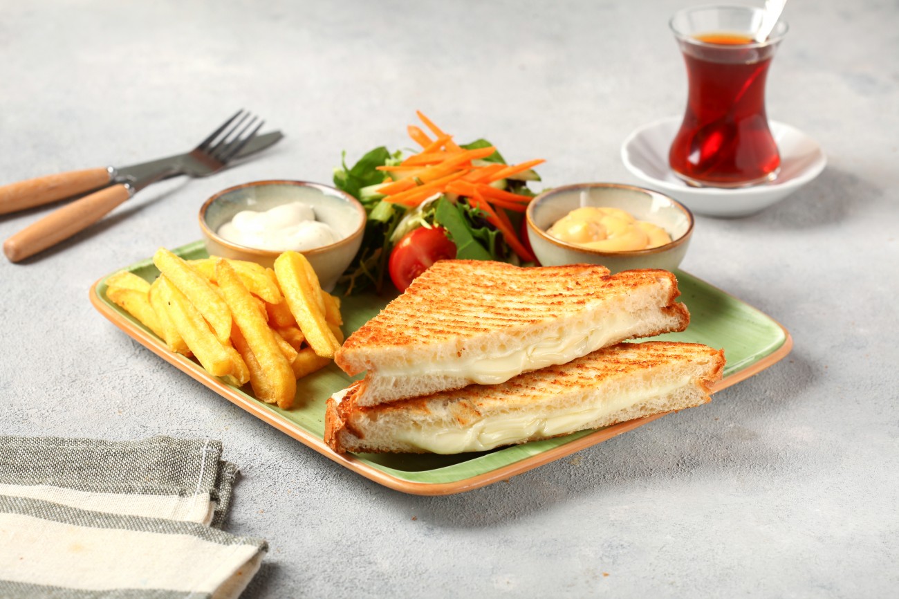 Kaşar cheese toast