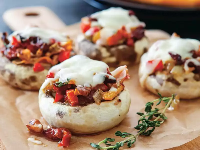 Zeytinyağlı Mantar Dolması / Suffed Mushrooms