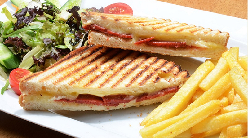 Sucuklu Tost