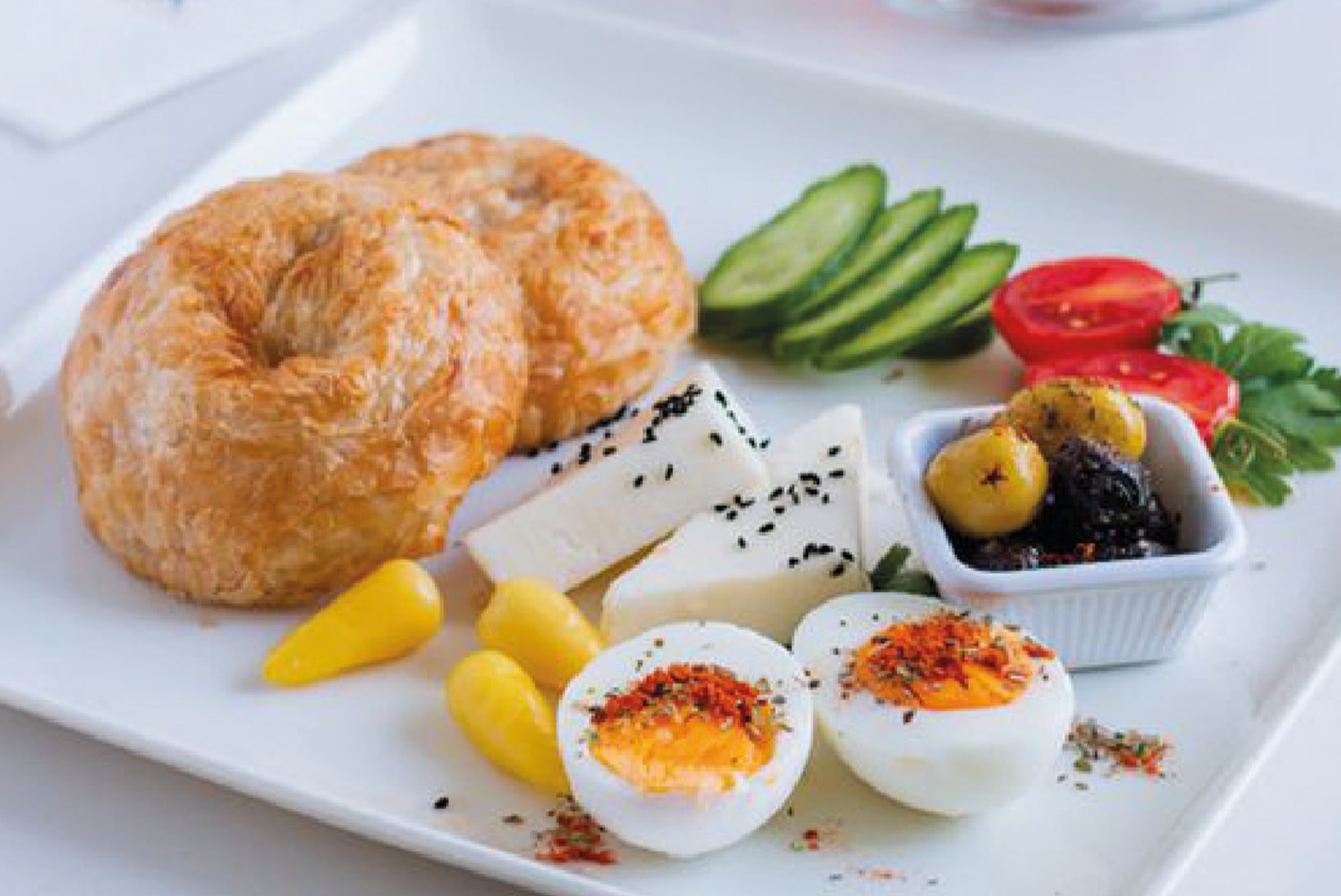 Boyoz Breakfast Plate