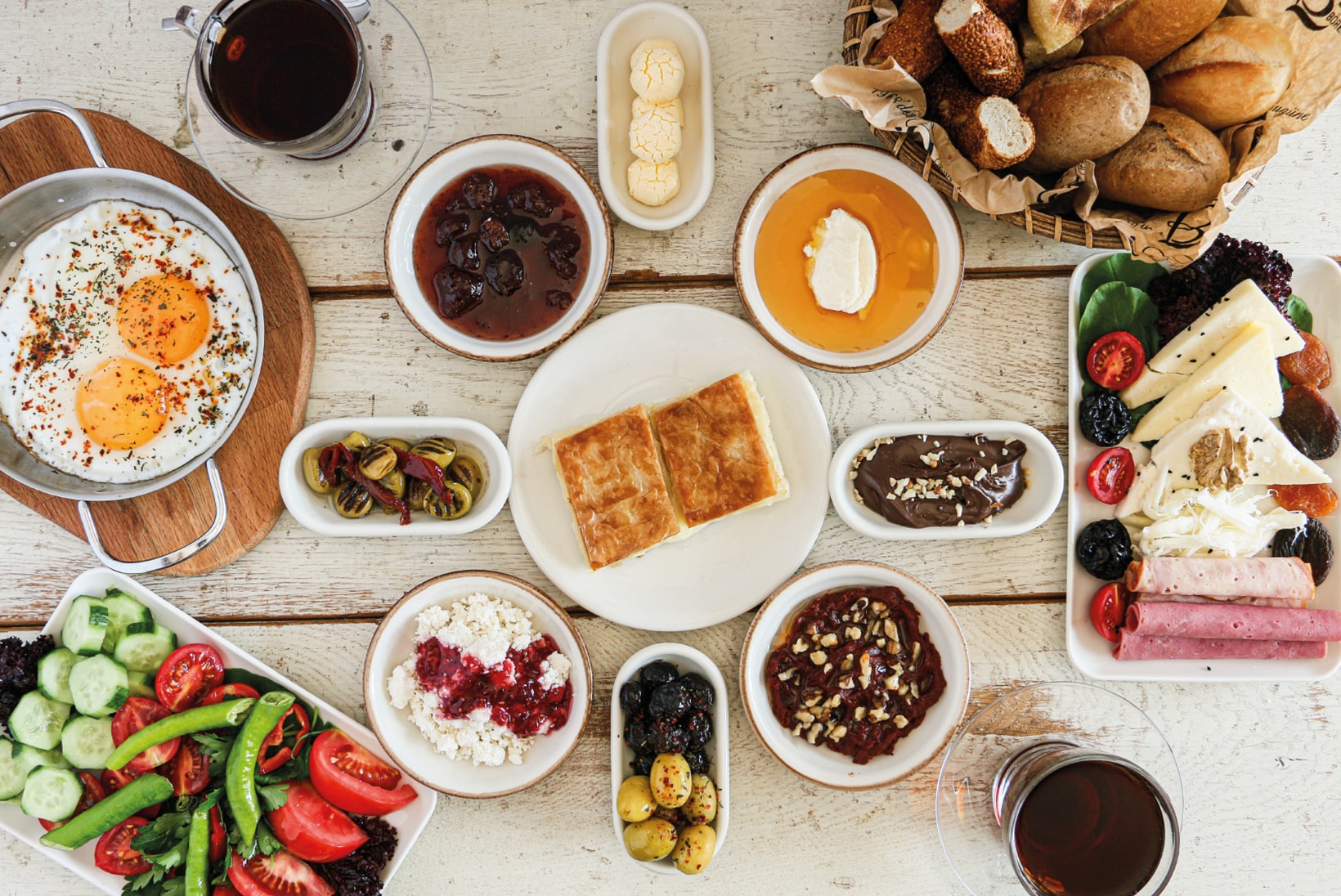 Serpme breakfast