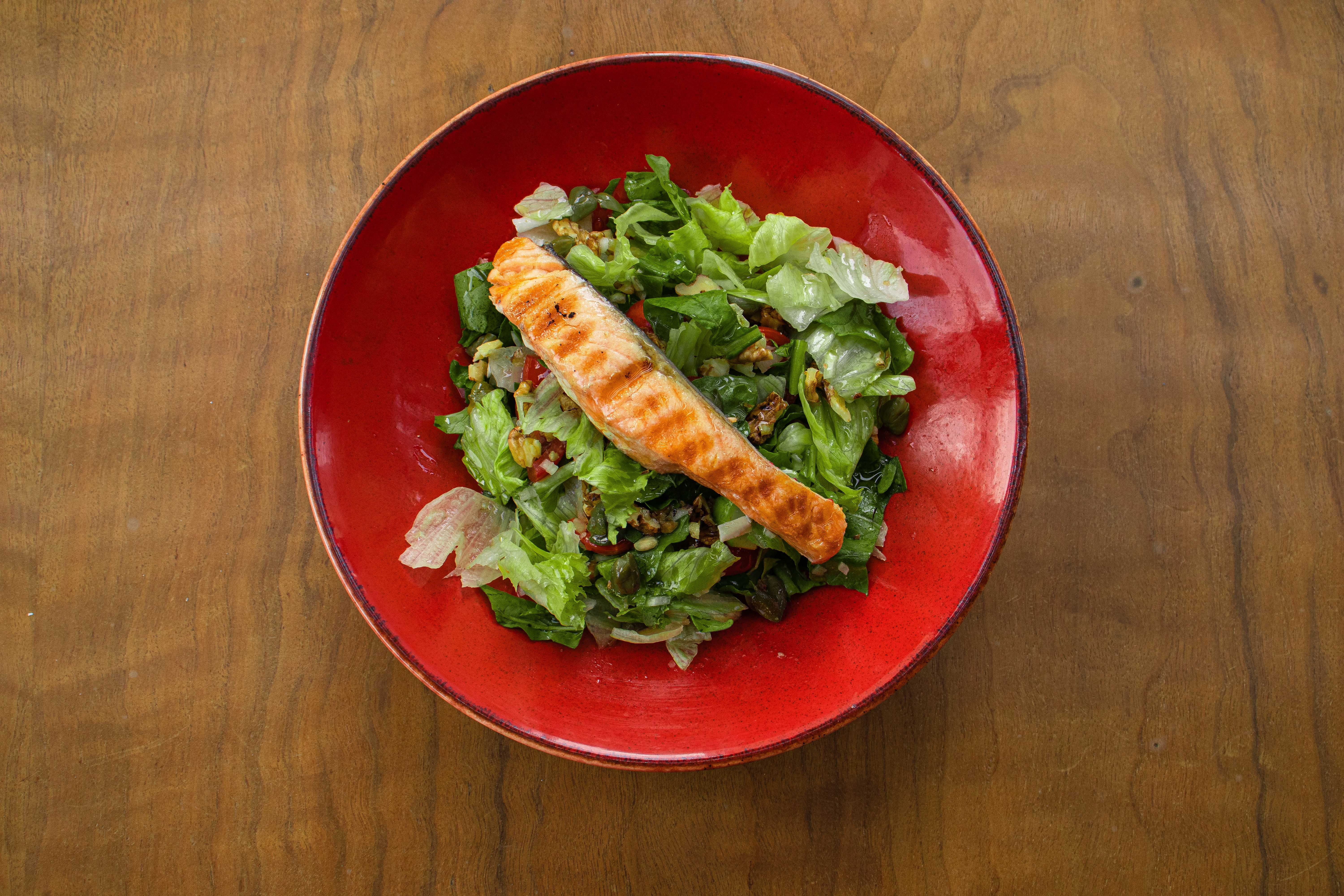 Izgara Somon Salata 