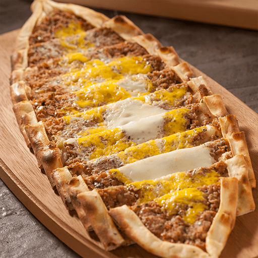 KIYMALI YUMURTALI PİDE