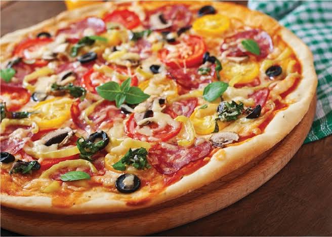 Orta Boy Karışık Pizza 25cm.