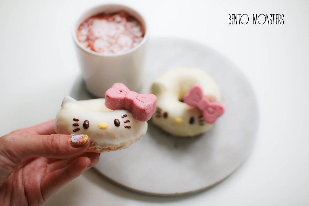 Hello Kitty Çilekli Donut