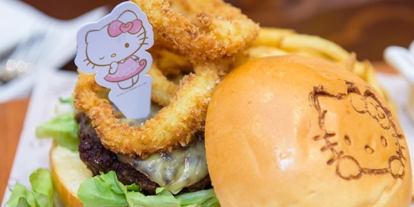 Hello Kitty Burger