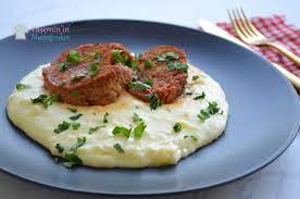 Patates Püreli Dana Rosto Köfte