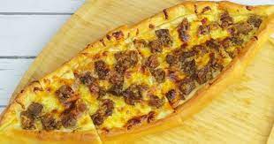 Kavurmalı Pide