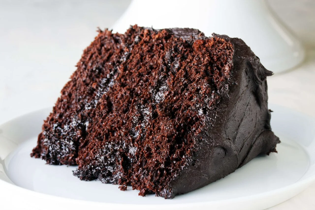 CHOCOLATE CAKE
