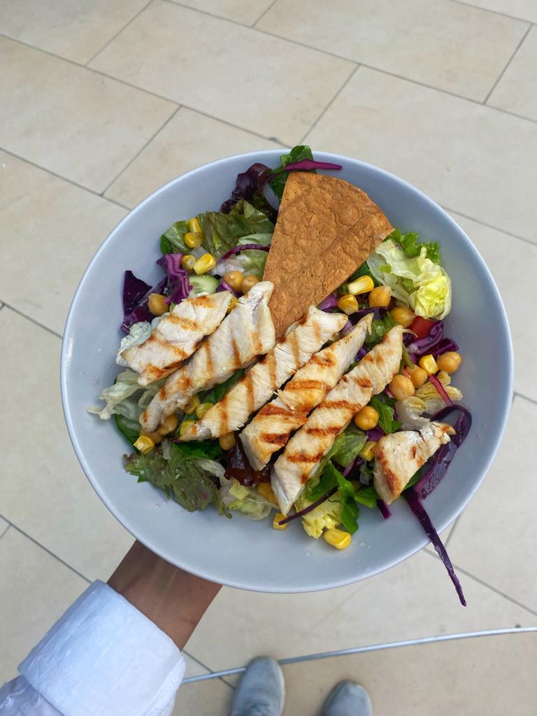 Izgara Tavuk Salata