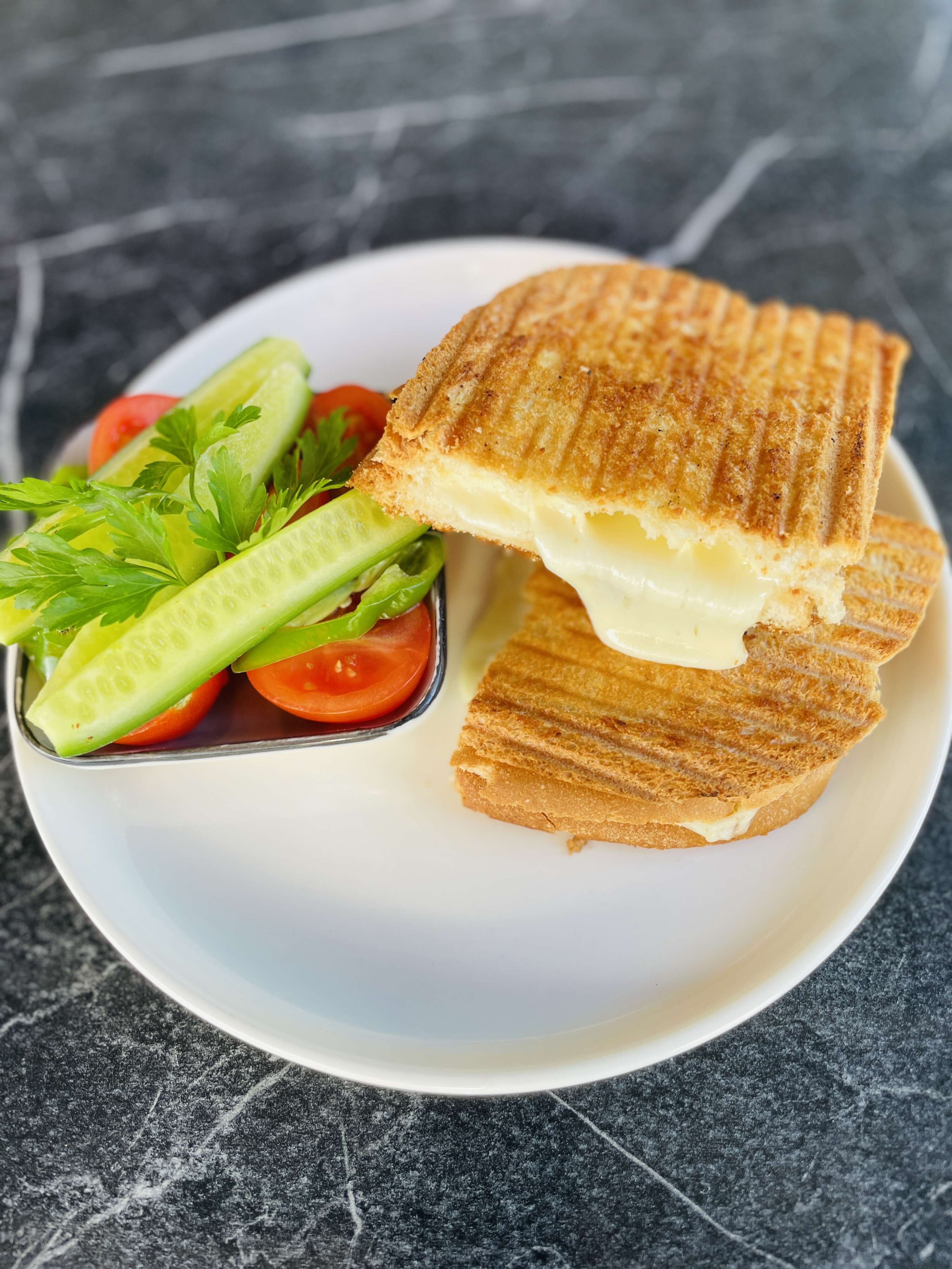 KAŞARLI TOST
