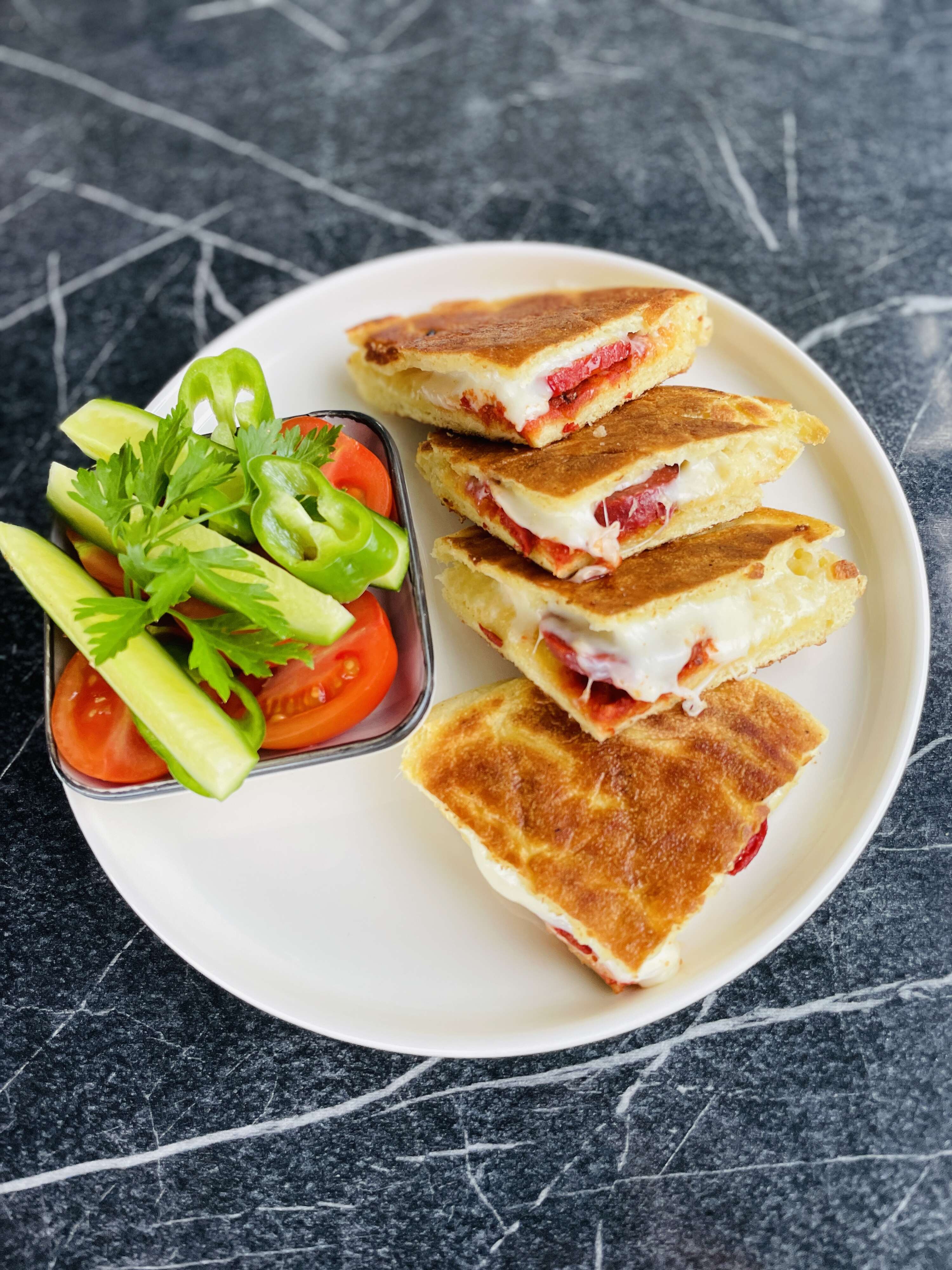 BAZLAMA TOST