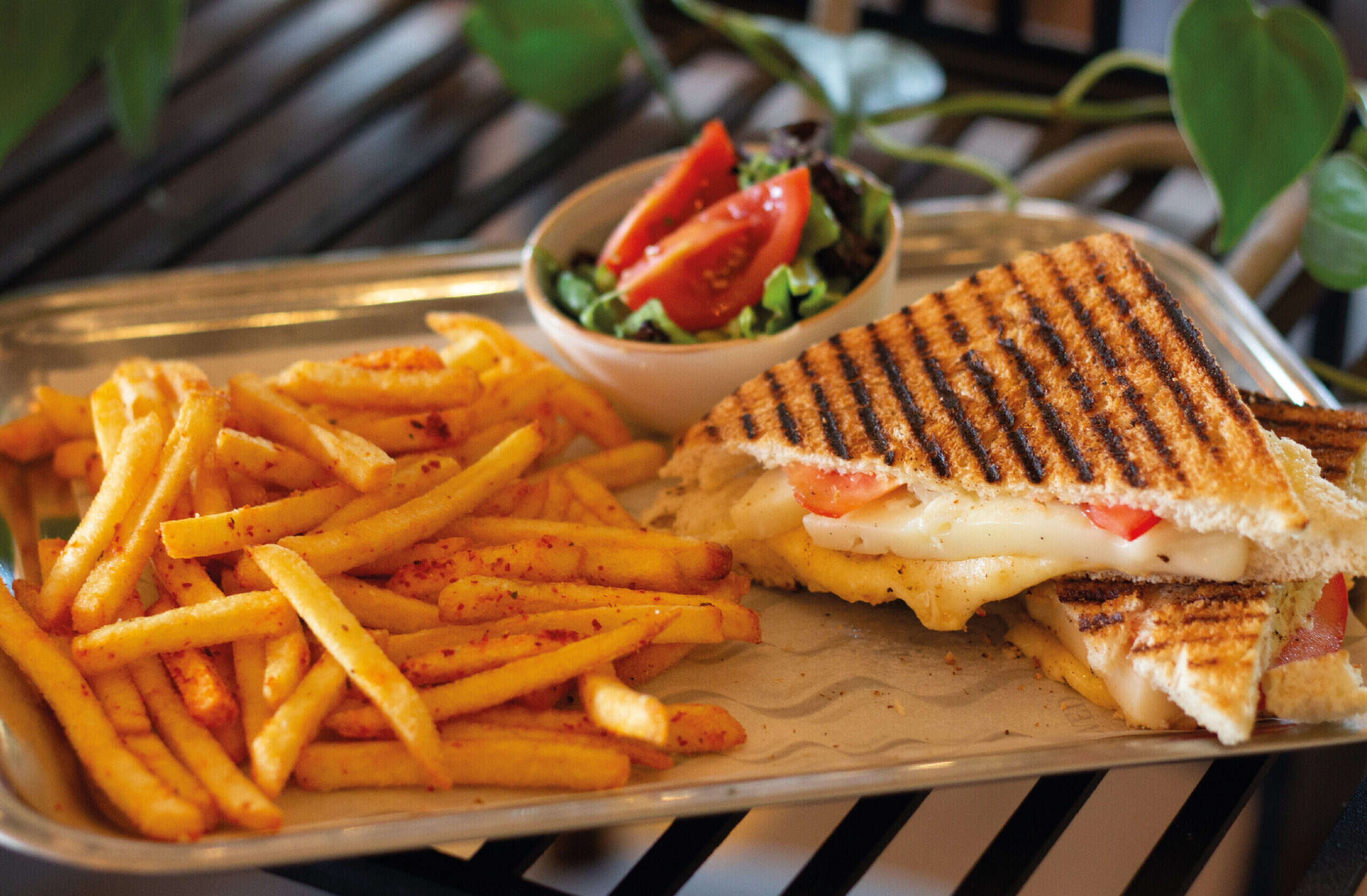 CHEESE&TOMATO TOAST