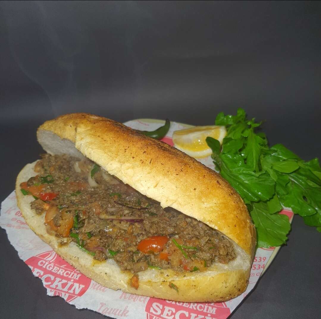 EKMEK ARASI KUZU CİĞER KAVURMA 
