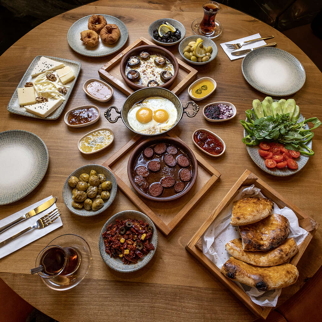 Turkish breakfast spread (Kışı başı)