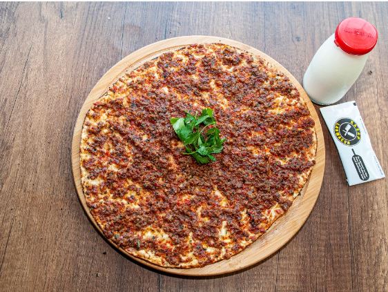 Sarımsaklı Kasap Lahmacun