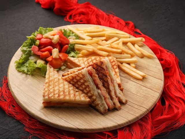 TOST ÇEŞİTLER 