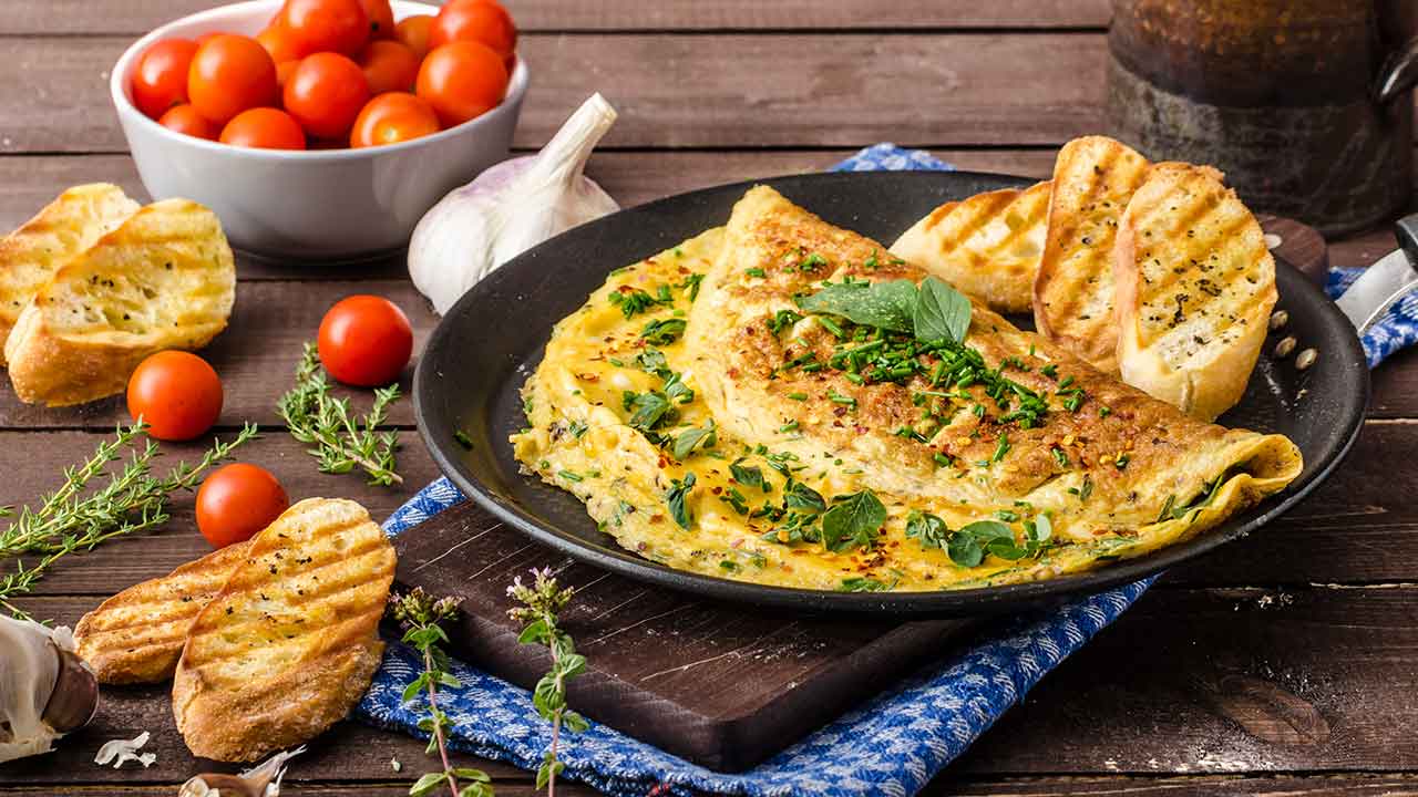Kaşarlı Omelette
