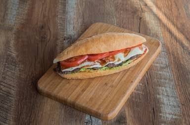 EKMEK ARASI KAŞAR PEYNİRLİ KÖFTE