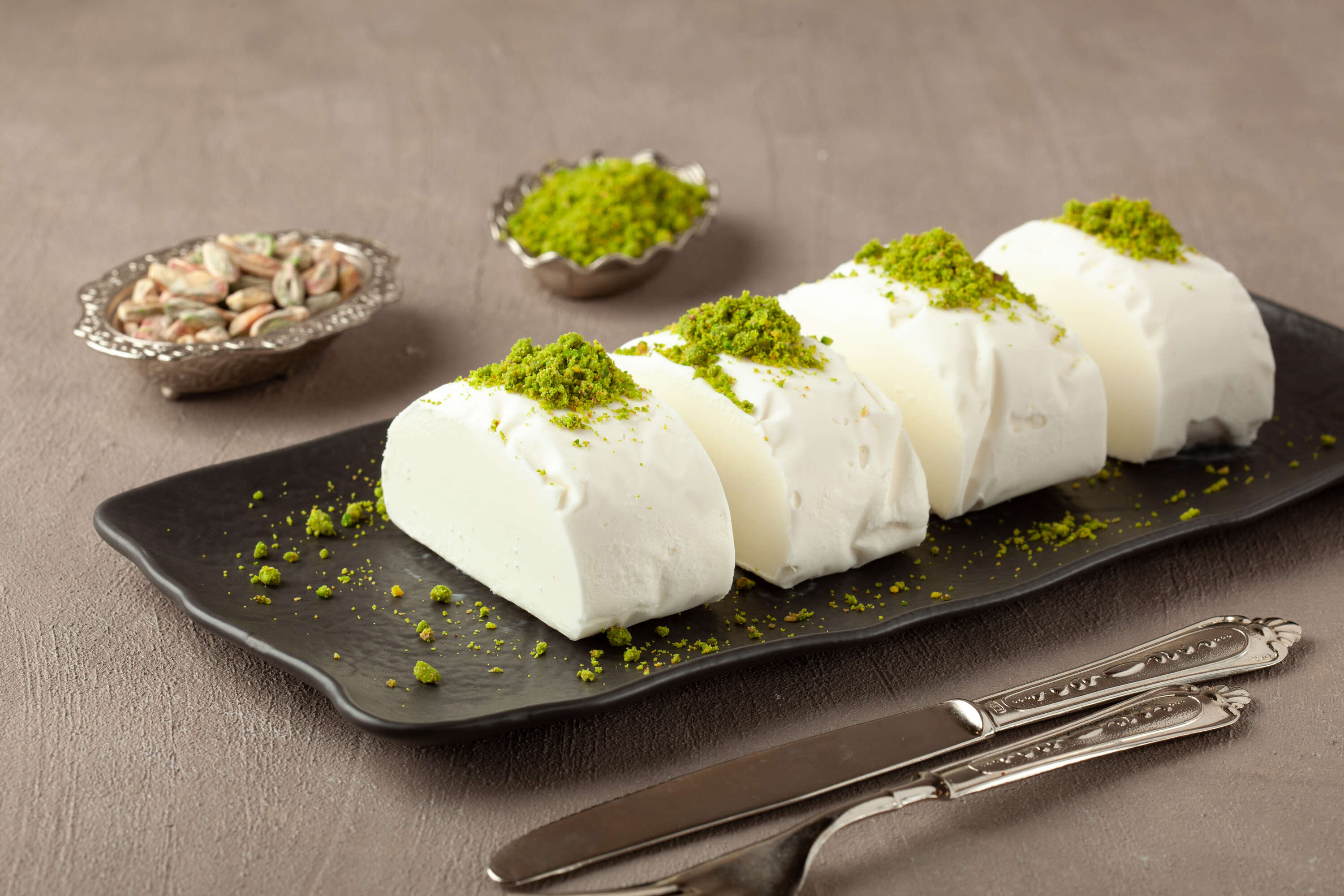 Maraş-style cut ice cream