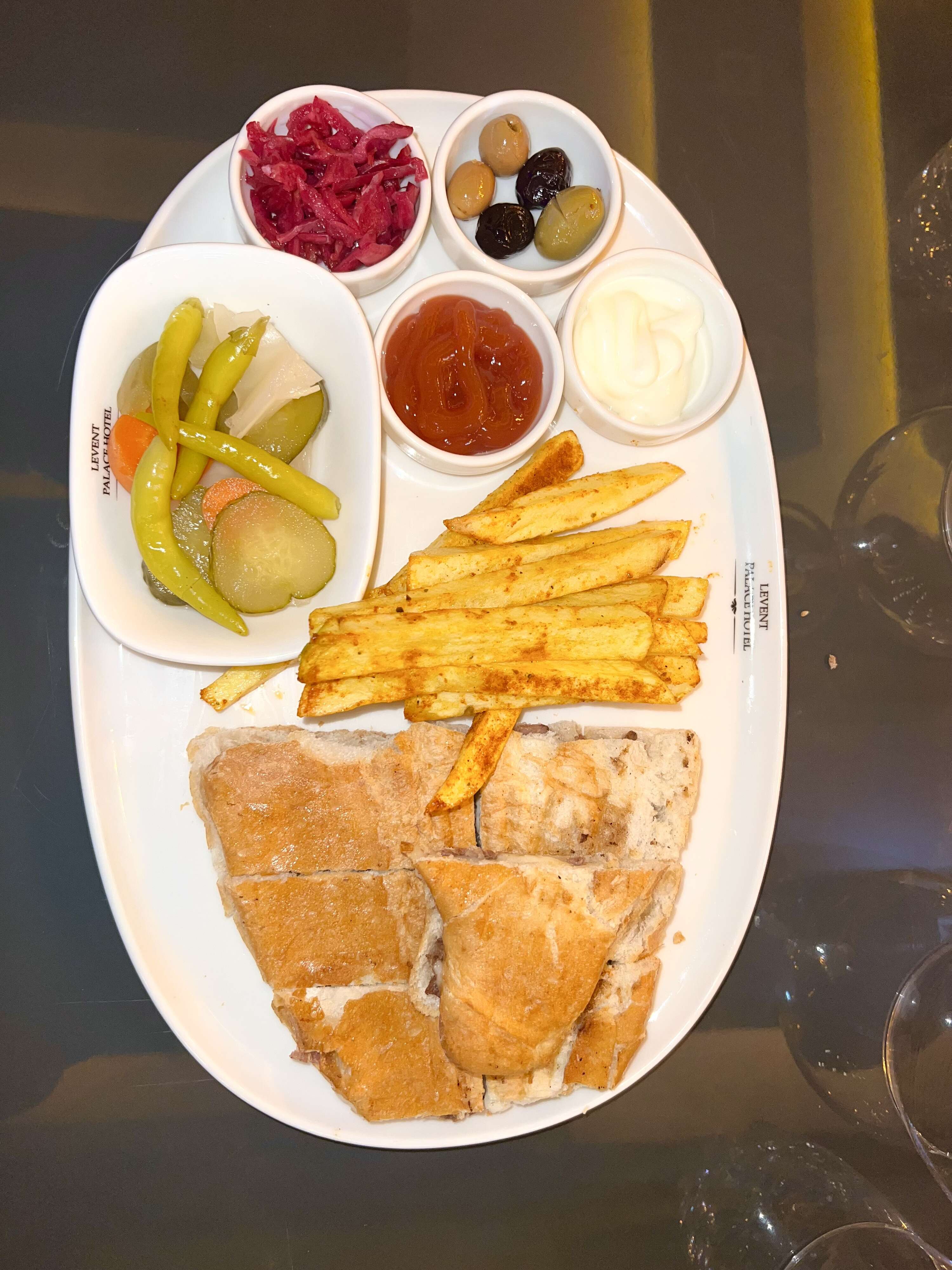 KAVURMALI TOST MENÜ