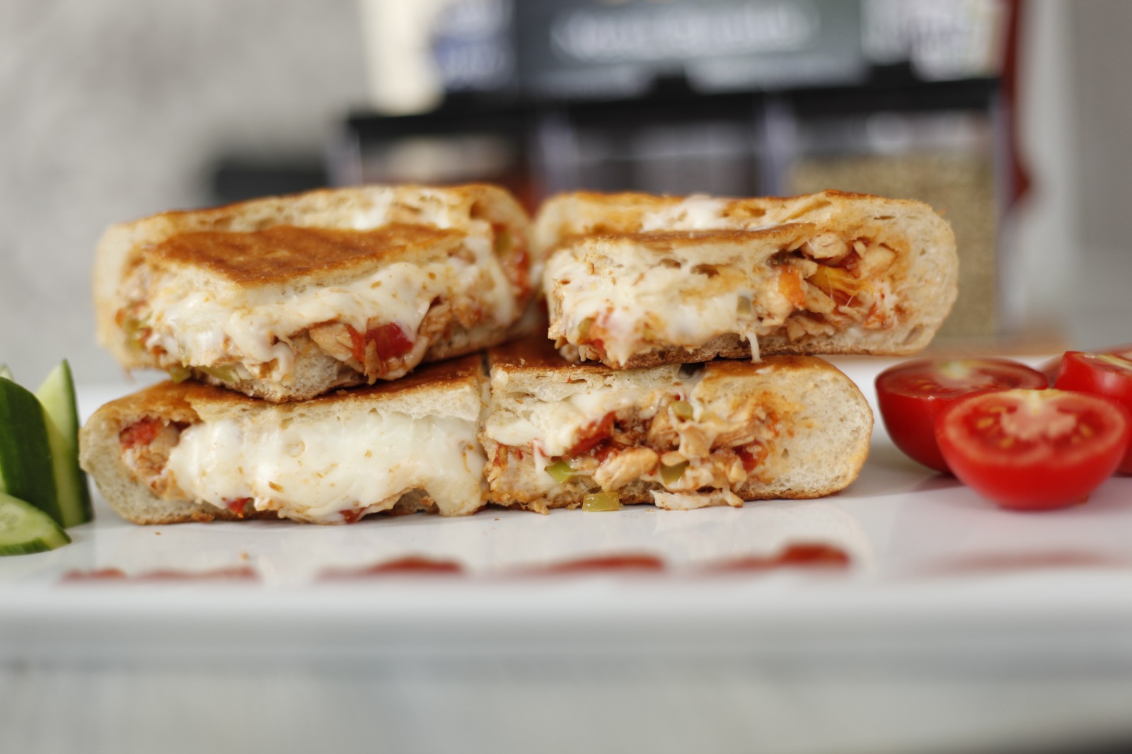 Kaşarlı Tavuklu Tost