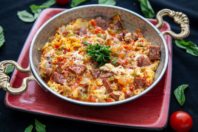 Menemen with sucuk