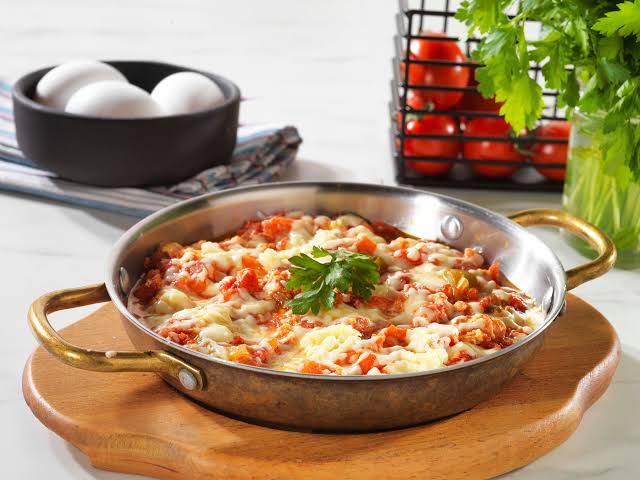 Menemen with kaşar cheese