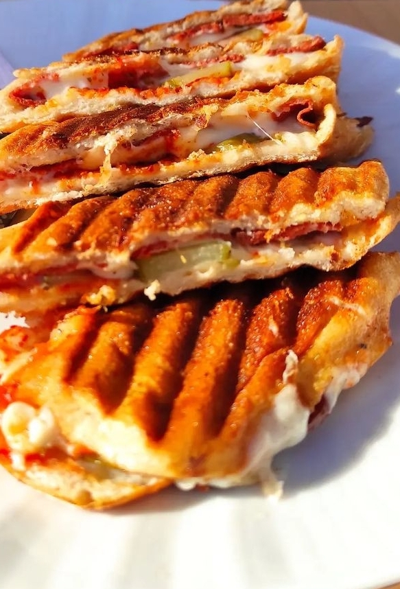 Beyaz Peynirli Tost