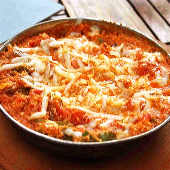 Menemen with cheese