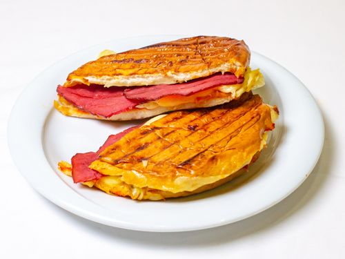 Füme Dilli Gurme Tost