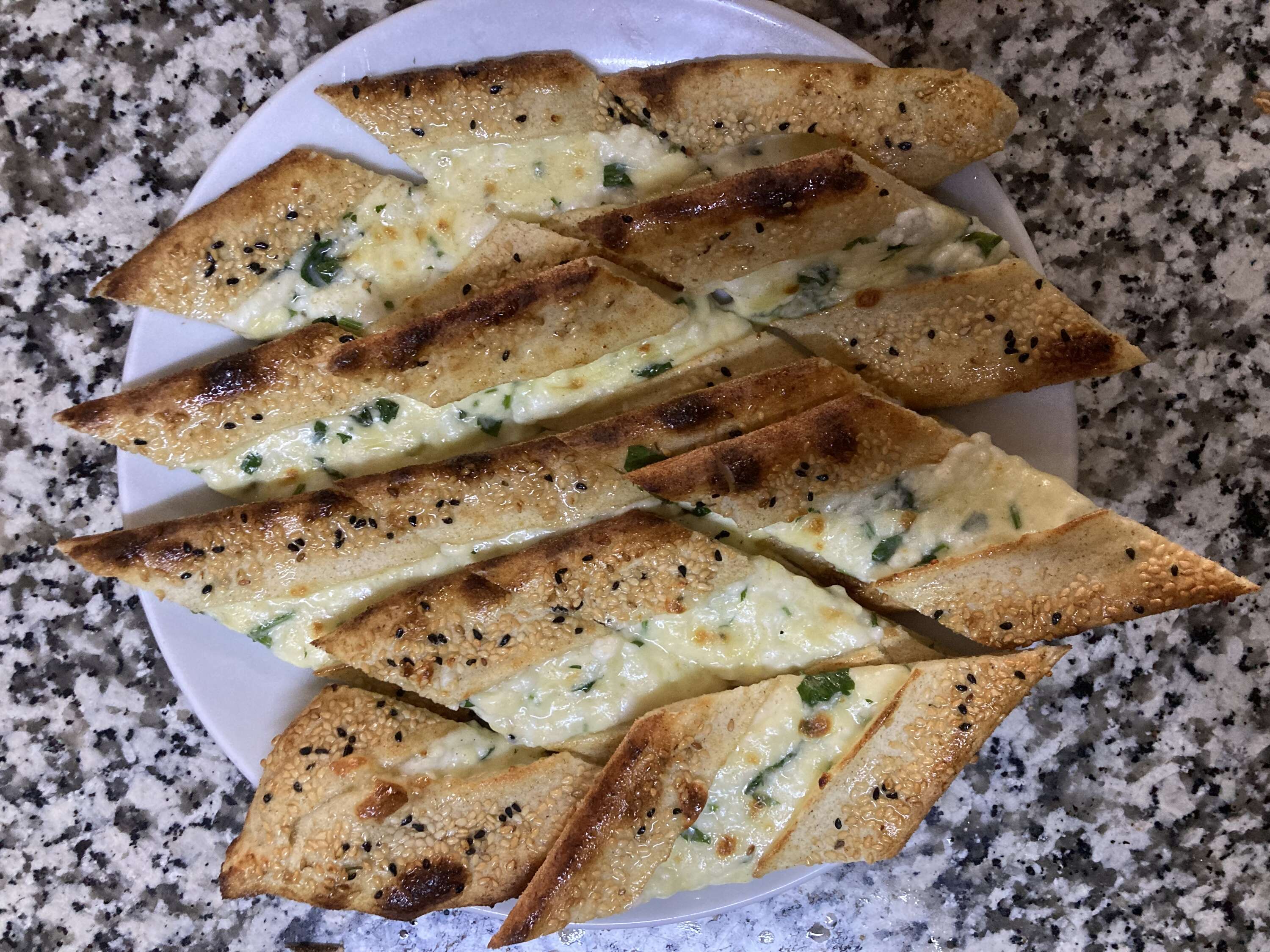 Peynirli susamlı