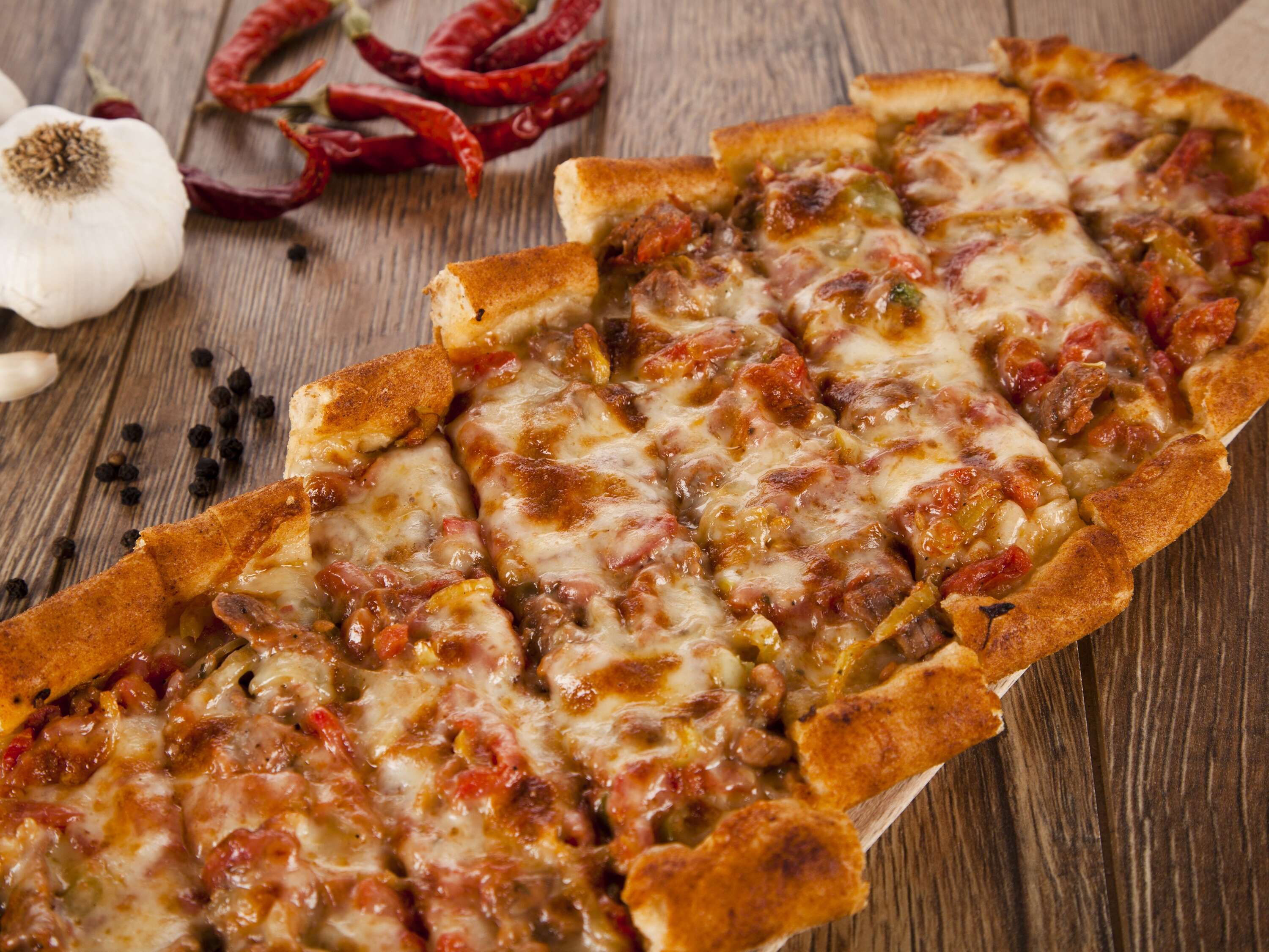 Tam Karışık Pide