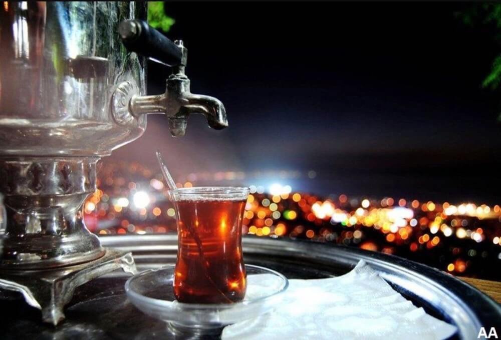 Samovar tea, serves 4