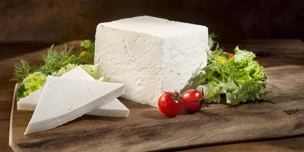 Sliced cheese