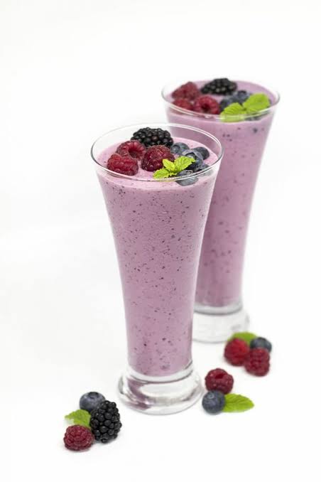 Orman meyveli milkshake 