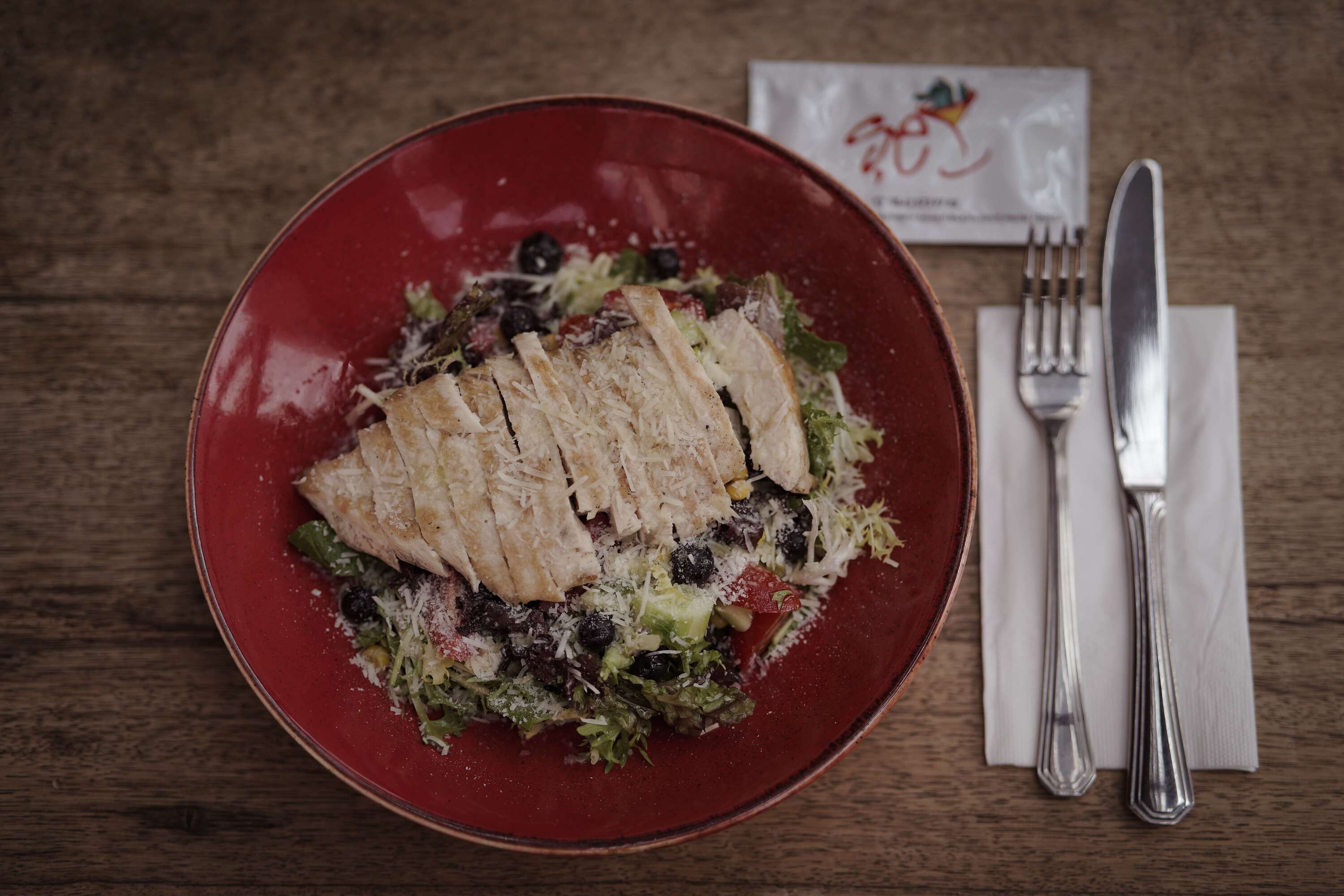 Parmesan Tavuk Salata 