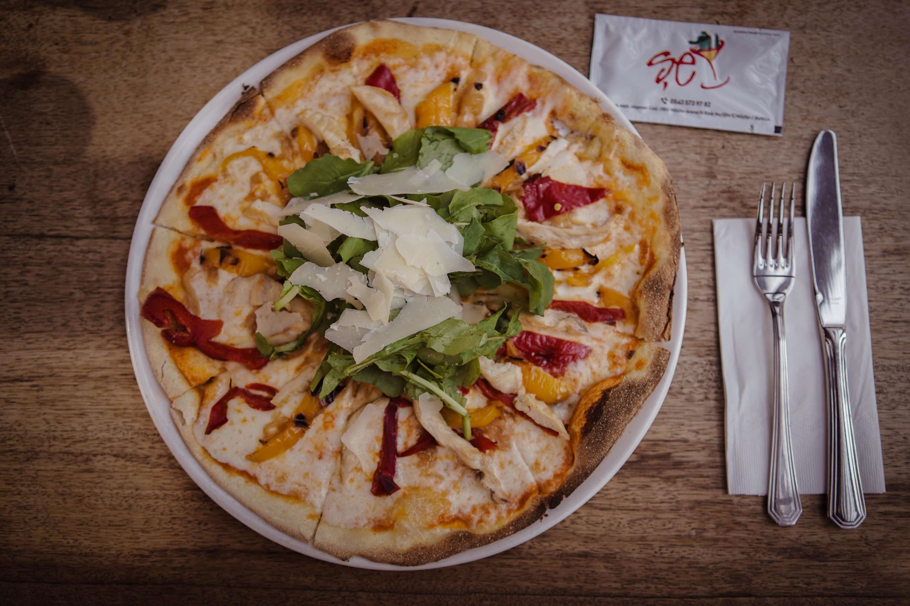 Tavuklu Pizza 